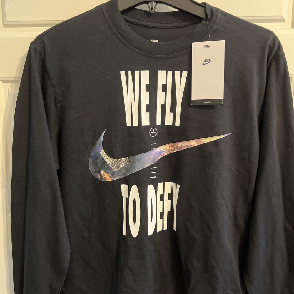 Nike Women's Dri-FIT Swoosh Fly Boxy Shirt Size XS Black Loose Fit We Fly NEW - Picture 2 of 4